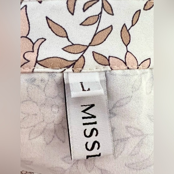 Missook Dress, beautiful details, move from office to evening, Large, cream& tan - Picture 2 of 5